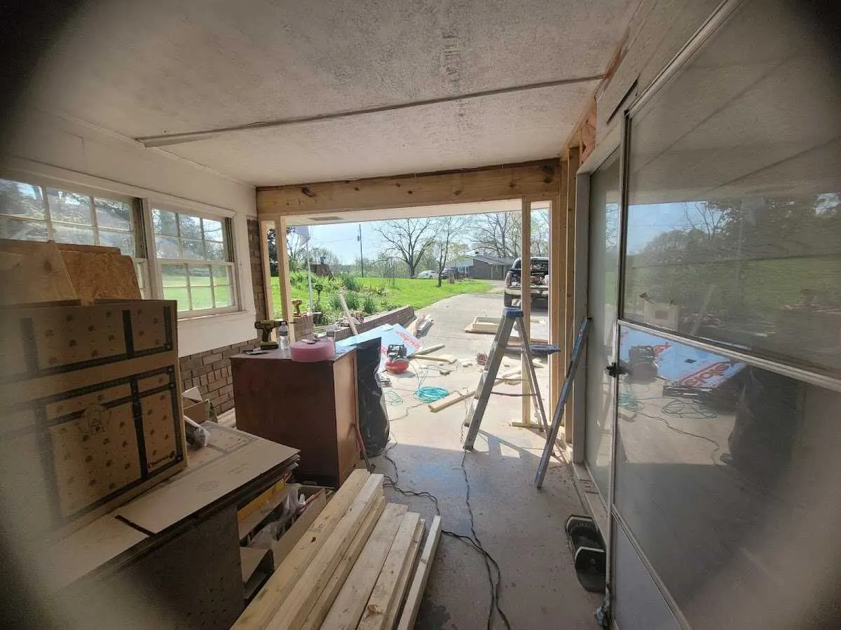 Air movers and dehumidifier for Water Mitigation Services in Conyers